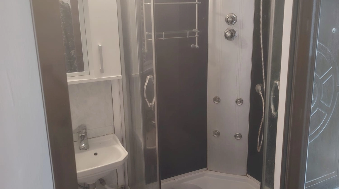 Oferta Alexandru cel Bun apartament 40 mp, 2 camere, semidecomandat, de inchiriat,  Piata Voievozilor imagine 7