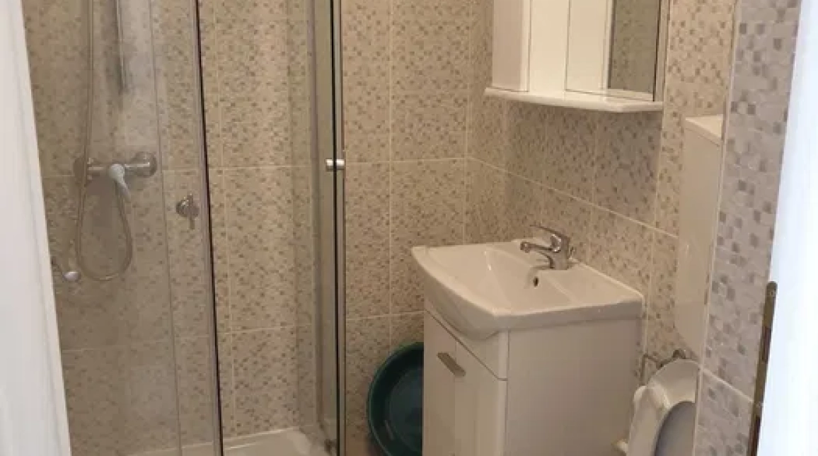 Oferta Apartament, 1 camera semidecomandat, 26 mp, Nicolina, de inchiriat,  Marcomed Center imagine 4