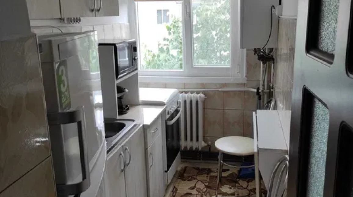 Oferta Apartament, 1 camera decomandat, 26 mp, Alexandru cel Bun, de inchiriat,  Liceul Miron Costin imagine 3