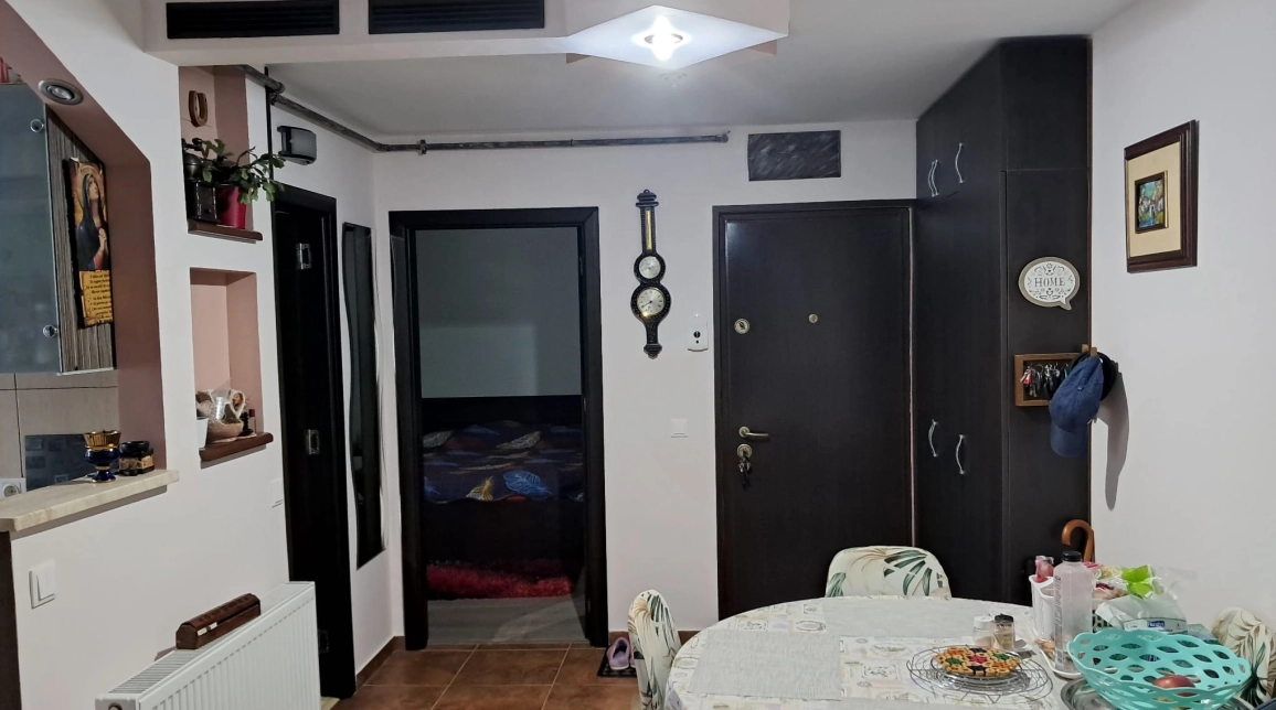 Oferta Apartament, 2 camere decomandat, 54 mp, Precista, de vanzare,  JANDARMERIA Neamt imagine 1