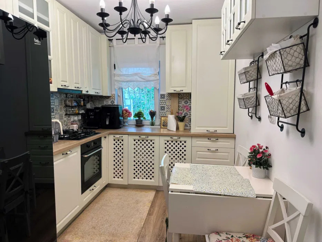 Apartament de vanzare, 3 camere,  decomandat,  65 mp, Centru,  (Tg. Cucu-Pod de fier) 162425