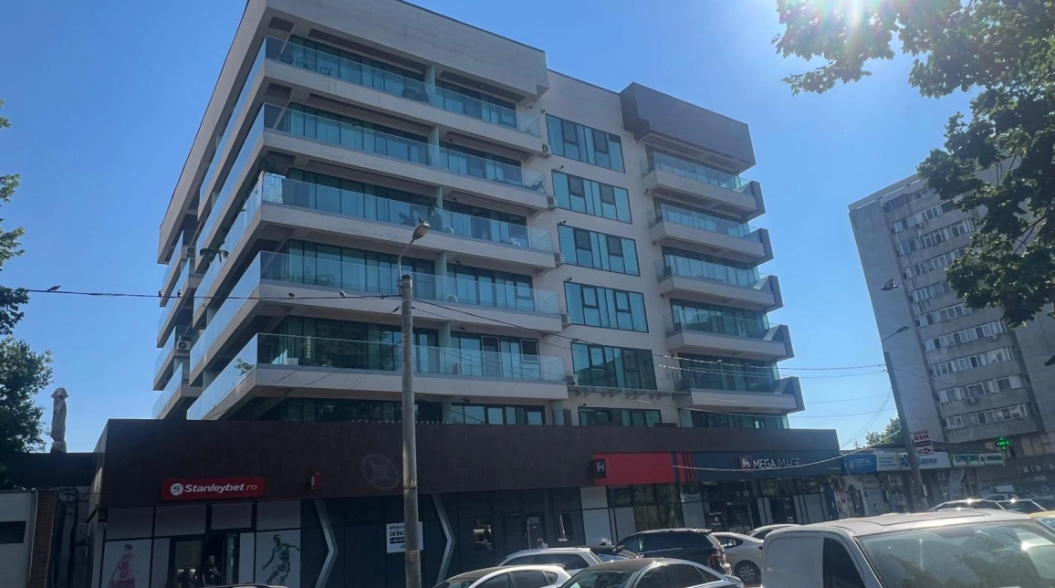 Oferta 2 camere, open-space, 100 mp, de vanzare apartament in zona Centru,  Bloc Mercur Mary-vis a vis de Palas Mall imagine 2
