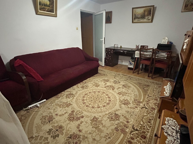 Pacurari apartament  56 mp, 3 camere,  semidecomandat, de vanzare,  (ALPHA BANK) 160614