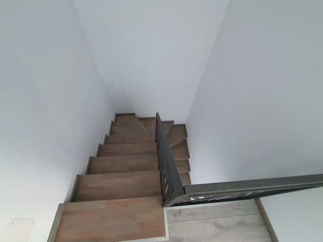 Apartament 4 camere - Bucium