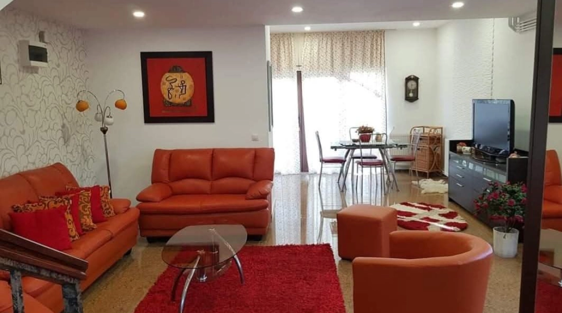 Oferta Rediu casa 92 mp, 3 camere, de vanzare,  dupa  Restaurantul Casa Blanca imagine 1
