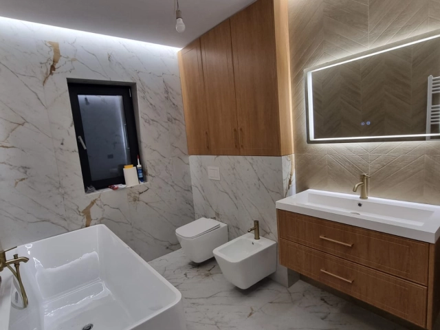 Apartament 4 camere - Visani
