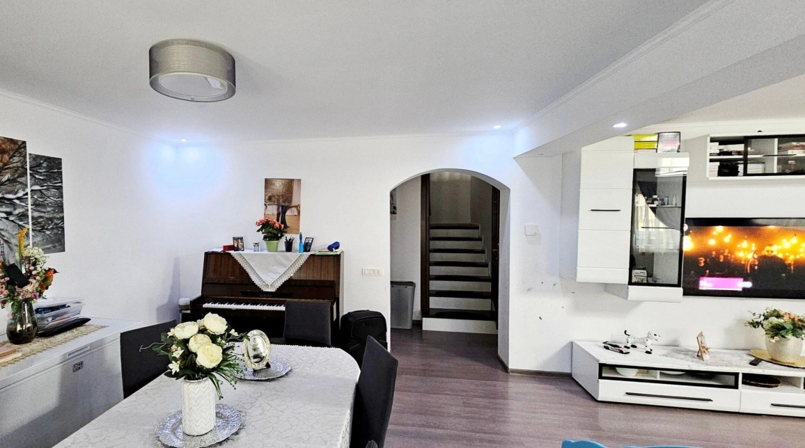 Oferta Casa, 5 camere , 314 mp, Fermelor, de vanzare,   imagine 8