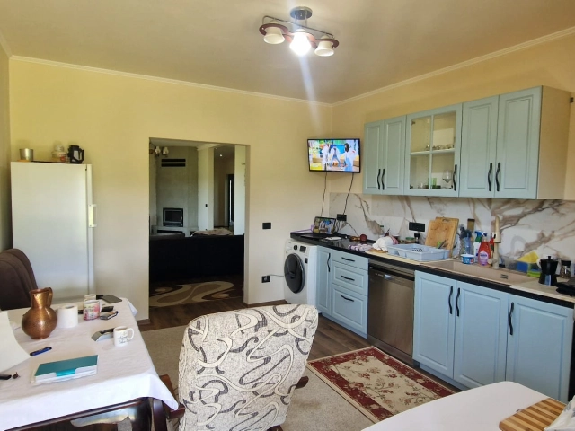 Apartament 3 camere - Semicentral