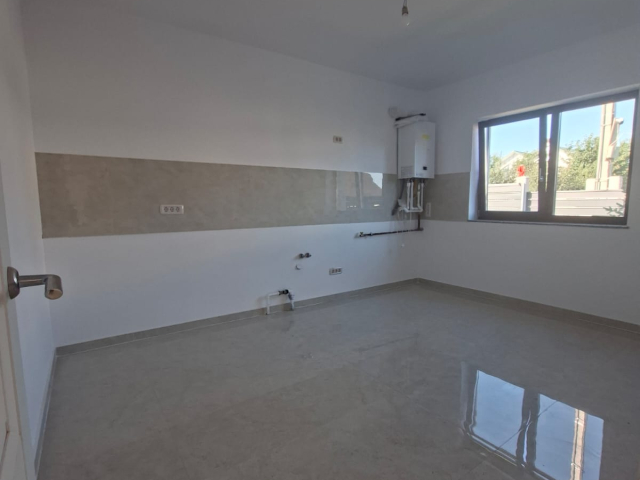Casa, 4 camere, 105mp, Miroslava, de vanzare,  (linga Transanaped) 163041