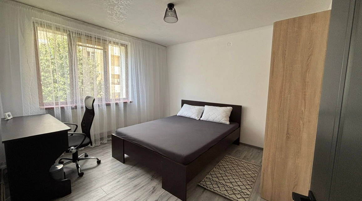 Oferta Apartament, 2 camere decomandat, 55 mp, Precista, de inchiriat,  Piata Bistrita / Scoala nr 10 imagine 1