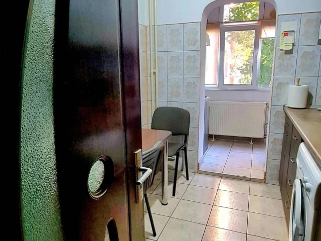 Apartament 2 camere - Podul de Fier