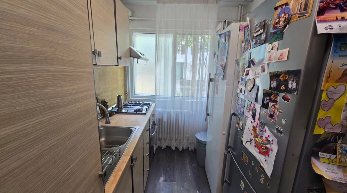 Oferta De vanzare apartament, 2 camere, semidecomandat, 35 mp, Podu Ros,  Salubris imagine 3