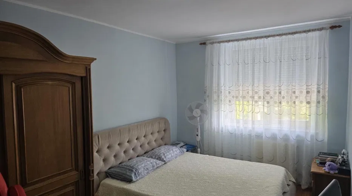 Oferta Apartament de vanzare, 4 camere, decomandat, 80 mp, Calea Romanului,  Nufarului imagine 2