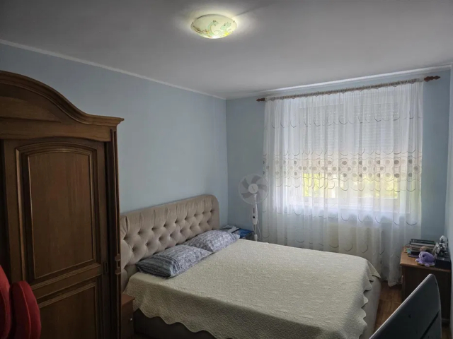 Apartament de vanzare, 4 camere,  decomandat,  80 mp, Calea Romanului,  (Nufarului) 162690