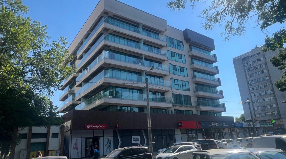 Oferta 2 camere, open-space, 100 mp, de vanzare apartament in zona Centru,  Bloc Mercur Mary-vis a vis de Palas Mall imagine 1