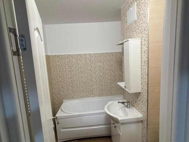 Apartament 2 camere - Podul de Fier