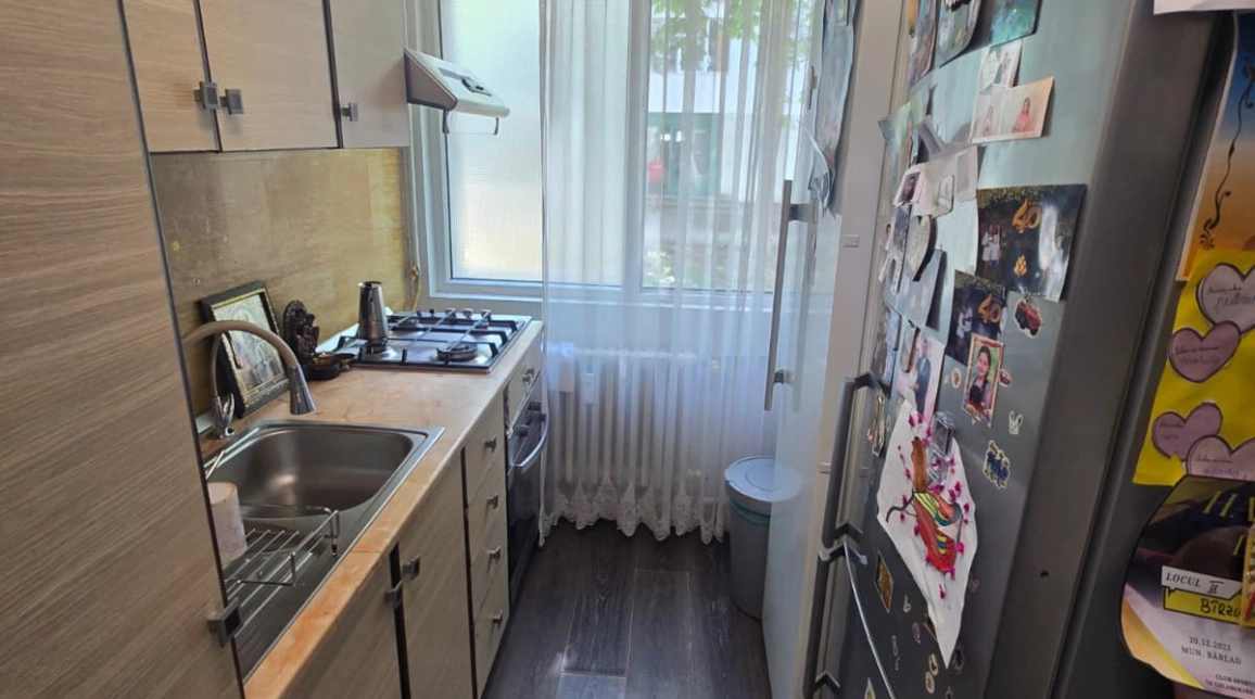 Oferta De vanzare apartament, 2 camere, semidecomandat, 35 mp, Podu Ros,  Salubris imagine 4