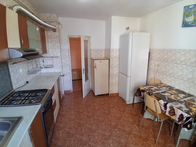 Apartament 3 camere - Pacurari