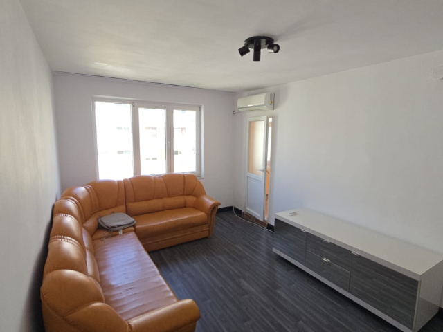 Apartament de vanzare, 3 camere,  decomandat,  62 mp, Trapezului,  (Metrou 1 Decembrie 1918) 163335