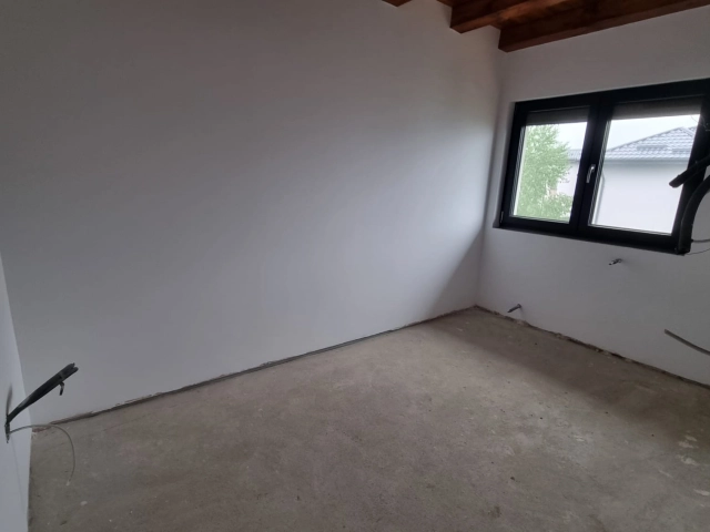 Apartament 6 camere - Valea Adanca