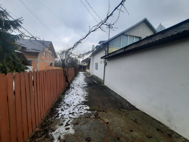 Casa, 4 camere, 250mp, Girov, de vanzare,  (Scoala) 160271