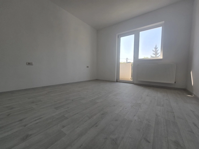 Apartament 4 camere - Bucium