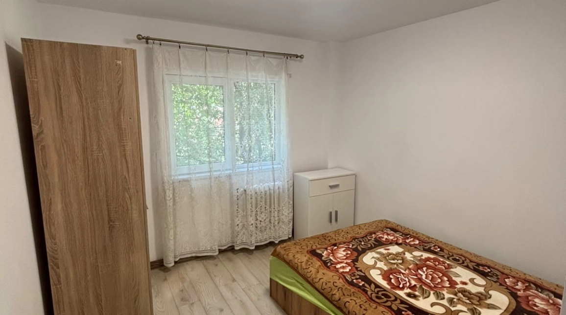 Oferta Apartament, 2 camere semidecomandat, 45 mp, Podul de Fier, de inchiriat,  Tg. Cucu imagine 5