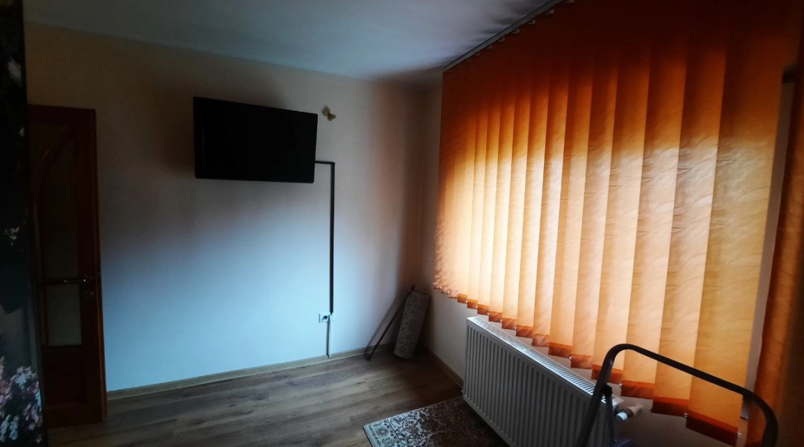 Oferta De vanzare apartament, 4 camere, decomandat, 120 mp, Calea Romanului imagine 3