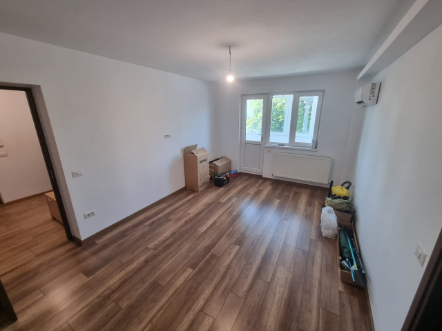 3 camere,  semidecomandat,  58 mp, de vanzare apartament in zona Tatarasi,  (Dispecer-Posta) 162778