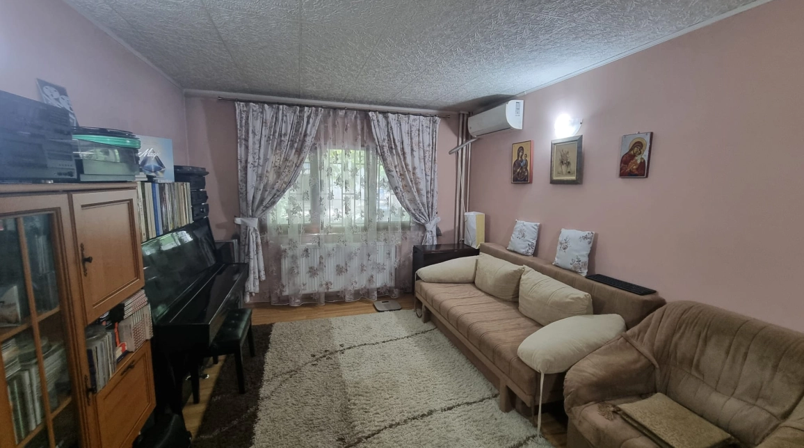 Oferta Apartament de vanzare, 4 camere, decomandat, 81 mp, Nicolina,  Nicolina 2 - Libertatii imagine 1