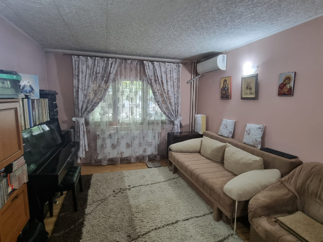 Apartament de vanzare, 4 camere,  decomandat,  81 mp, Nicolina,  (Nicolina 2 - Libertatii) 163130