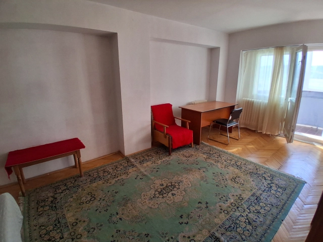 Apartament 3 camere - Pacurari
