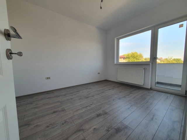 Apartament 4 camere - Bucium