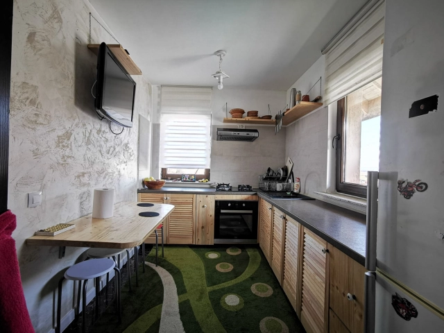 Apartament 6 camere - Tomesti