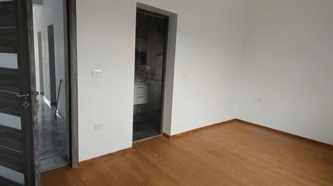 Oferta Valea Lupului casa 96 mp, 4 camere, de vanzare,  Mega Image imagine 5