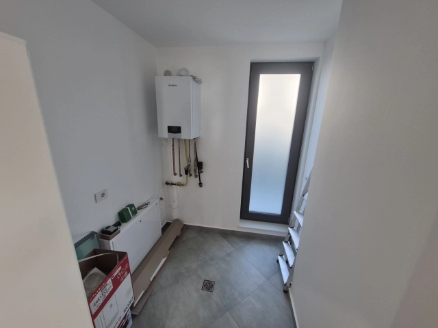 Apartament 5 camere - Miroslava