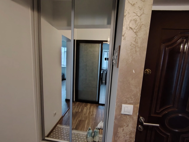 Apartament 3 camere - Podu Ros