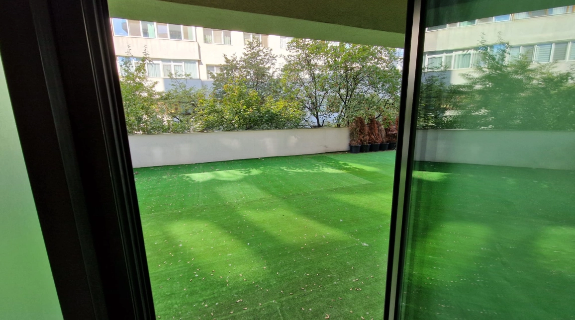 Oferta 2 camere, open-space, 100 mp, de vanzare apartament in zona Centru,  Bloc Mercur Mary-vis a vis de Palas Mall imagine 5
