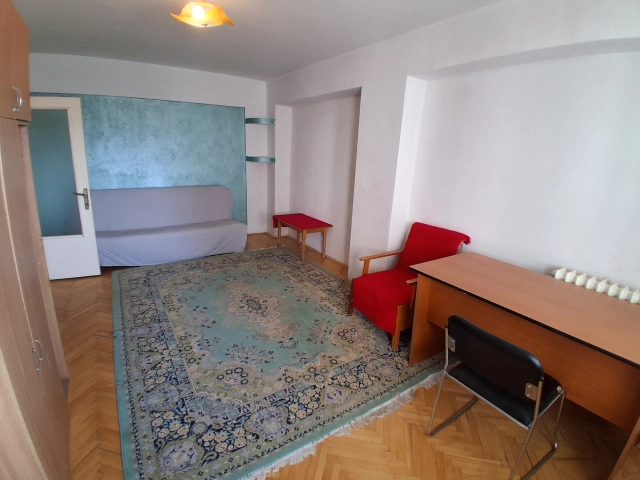 Apartament 3 camere - Pacurari