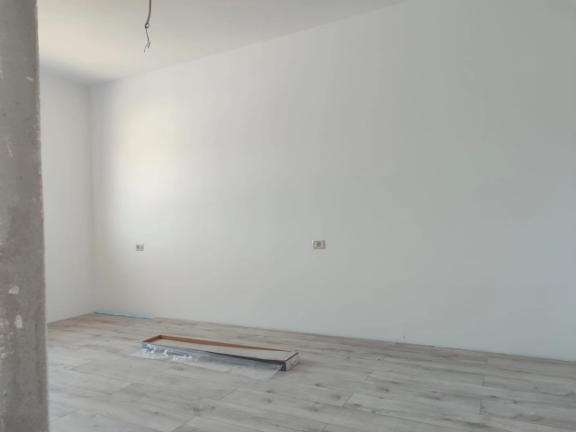 Apartament 4 camere - Miroslava