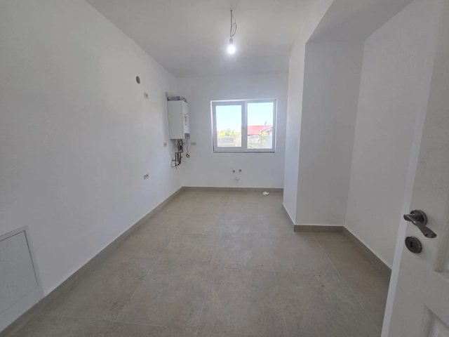 Apartament 4 camere - Bucium
