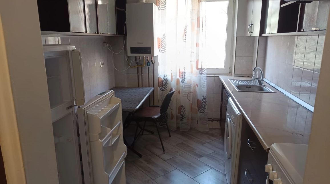 Oferta De inchiriat apartament, 2 camere, semidecomandat, 50 mp, Podu Ros,  Scoala Gimnaziala Titu Maiorescu imagine 3
