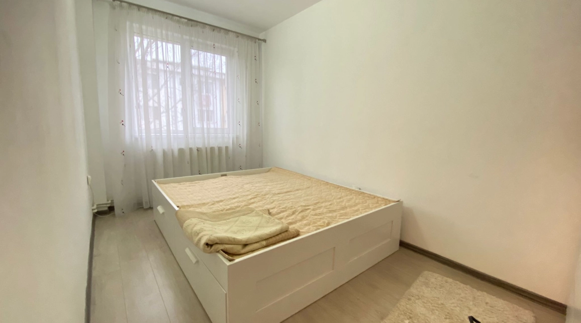 Oferta Apartament, 3 camere semidecomandat, 65 mp, Podu Ros, de vanzare,  Primaverii - Pasapoarte imagine 8