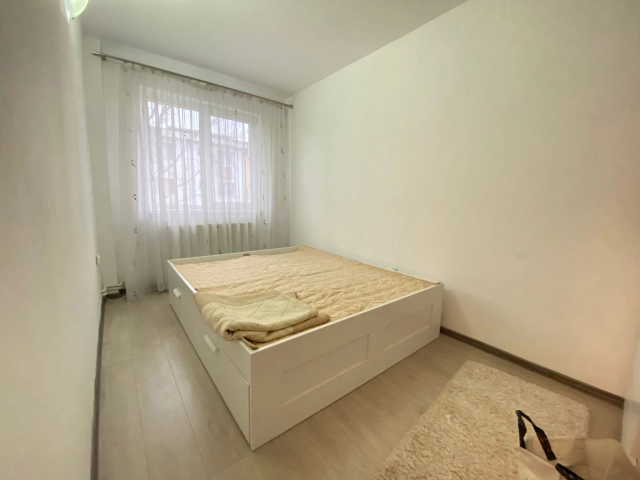Apartament 3 camere - Podu Ros
