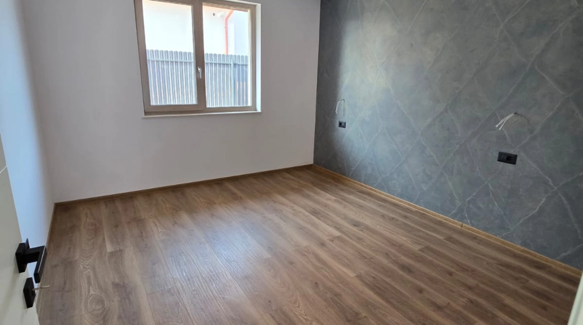 Oferta De vanzare apartament, 3 camere, semidecomandat, 60 mp, Popas Pacurari,  Apartament cu Gradina 1 Decembrie imagine 1