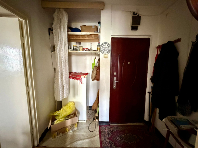 De vanzare apartament, 2 camere,  semidecomandat,  54 mp, Podu Ros,  (Splai Bahlui Facultati) 162142