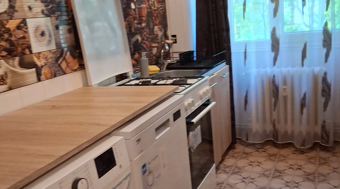 Oferta De vanzare apartament, 2 camere, semidecomandat, 35 mp, Podu Ros,  Salubris imagine 1