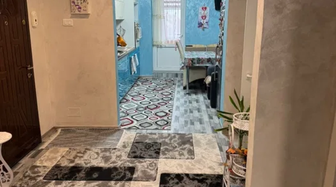 Oferta Apartament, 4 camere decomandat, 100 mp, Savinesti, de vanzare imagine 2