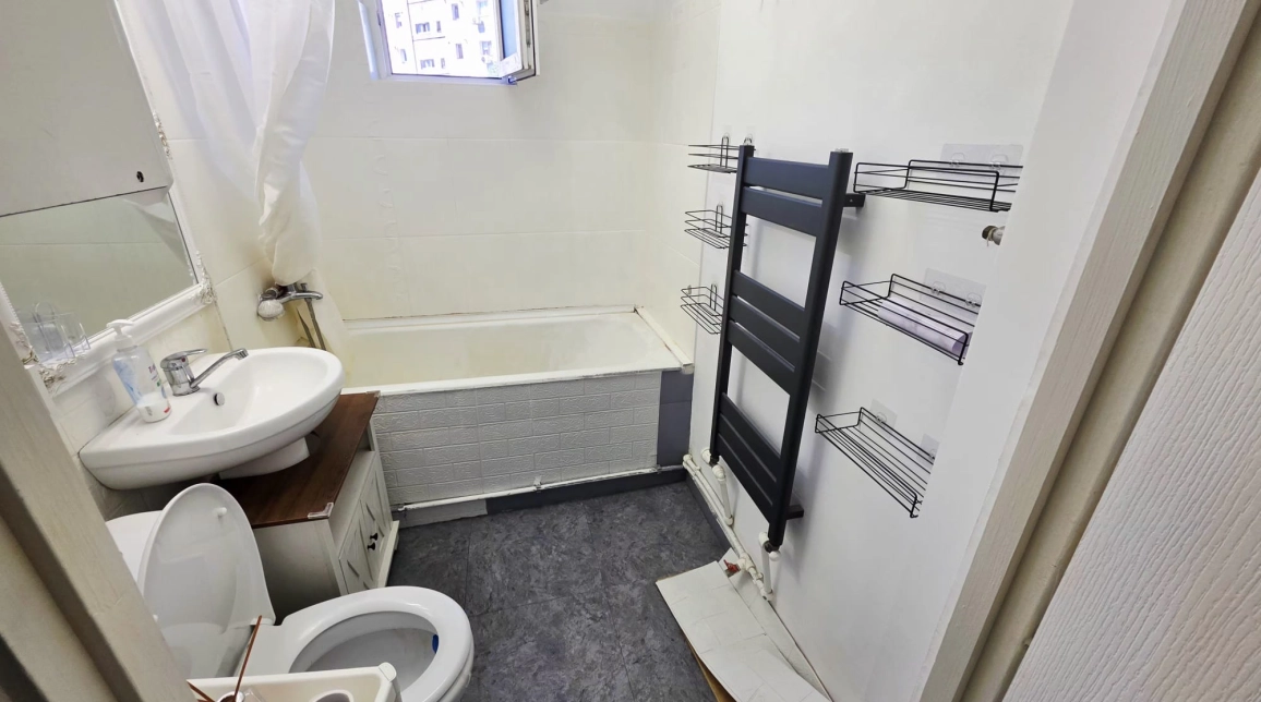 Oferta De vanzare apartament, 3 camere, semidecomandat, 54 mp, Dacia,  Zimbru imagine 7