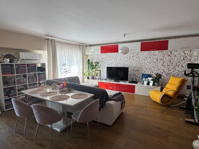 De vanzare apartament, 3 camere,  decomandat,  80 mp, Nicolina,  (ROND VECHI) 163077